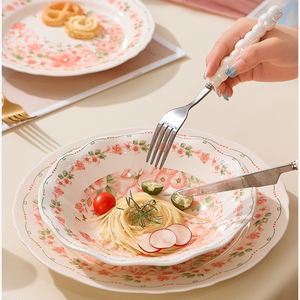 Juego de Vajilla de Cerámica Floral Vintage al por Mayor, Platos de Porcelana Crema con Flores Rosas, Personalizables para Minoristas - Product Image 5