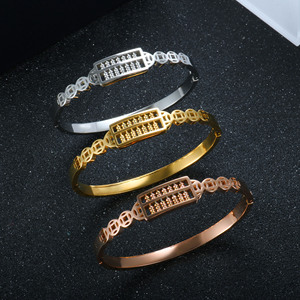 Brazalete ajustable de acero y titanio chapado en oro, joyería de moda al por mayor, brazalete <span class=keywords><strong>abierto</strong></span> hueco de acero inoxidable - Product Image 3