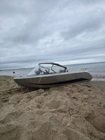 Bateau en fibre de verre populaire pour loisirs nautiques, export transfrontalier, vitesse variable, type kart électrique, jet ski, bateau rapide, 50 km/h max.