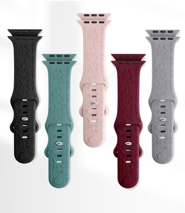 <span class=keywords><strong>Correa</strong></span> de Reloj de Silicona Suave con Patrón de Rosas 3D para <span class=keywords><strong>Apple</strong></span> <span class=keywords><strong>Watch</strong></span> 10 8 7 6 5 4 3 2 1 SE 40mm 44mm 45mm 49mm, <span class=keywords><strong>Correa</strong></span> de Ajuste Rápido - Product Image 1
