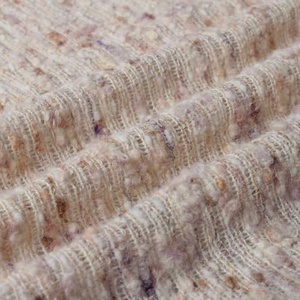 Tissu en laine bouclée multicolore doux et naturel pour vêtements d'extérieur et robes féminines - Product Image 2