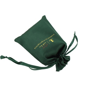 Sac fourre-tout de luxe en satin de qualité supérieure avec fermeture éclair et logo personnalisable pour chaussures, sac anti-poussière en satin pour cheveux - Product Image 5