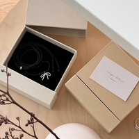 Boîte cadeau de luxe personnalisable et recyclable pour bijoux, design boîte à tiroir, emballage rigide, prend en charge l'impression de logo personnalisé, pour plusieurs paires de chaussettes en fourrure