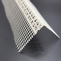 Perle d'angle pour mur de plâtrage avec maille en fibre de verre