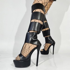 Bottes noires à talons aiguilles pour femmes, style sandales à plateforme, ajourées, avec fermeture éclair arrière et rayures, pour l'été - Product Image 2