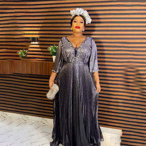 ชุดราตรีสไตล์แอฟริกันปี 2025 หรูหรา ประดับผงทอง จับจีบ และเพชร  คอวีลึก - Product Image 6