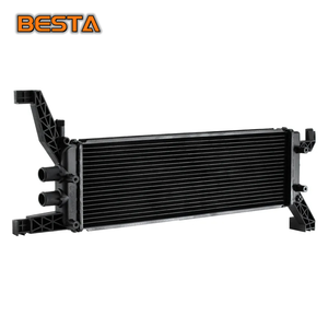 Accessoires de voitures pour Maserati Ghibli Quattroporte Levante <span class=keywords><strong>Radiateur</strong></span> de haute qualité Réservoir d'eau auxiliaire OEM 670009821 - Product Image 6