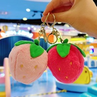 Gros Petits Accessoires Mignon Fraise Charme Pendentif En Peluche Poupée Nouveau Petit Cadeau avec Porte-clés