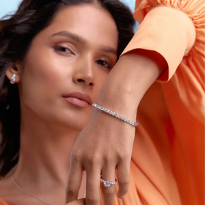 Brazalete Boundless Orbit, Elegante, Moderno, Minimalista, Diseño Circular, Joyería Fina y Estilosa, Regalo para Mujer - Product Image 1