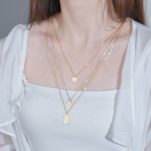 2025 Religiosa María 18K Chapado en oro Collar de acero inoxidable Pendientes Conjunto de joyería Conjuntos de moda para mujer - Product Image 5