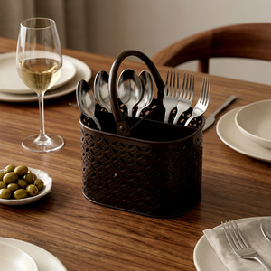 Cesta de Almacenamiento Ovalada de Metal con Asa, Diseño Rústico para Uso en la Cocina - Product Image 1