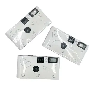 कस्टम डिस्पोजेबल कैमरा व्हाइट वेडिंग गिफ्ट लोगो 35एमएम फिल्म के साथ एकल उपयोग कैमरा