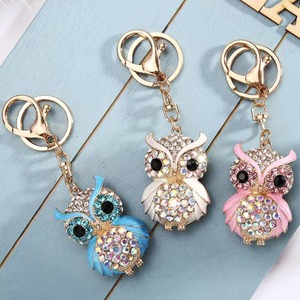 Porte-clés Y2K en alliage plaqué or, mascotte hibou mignonne, pierre AB arc-en-ciel, émail CZ brillant, support de clés de voiture, cadeaux d'anniversaire pour sac à dos - Product Image 4