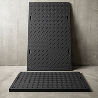 Planches de protection au sol en HDPE 4x8, tapis de route temporaires robustes pour les chenilles d'excavatrices et l'accès des poids lourds