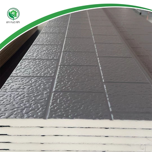 Panneaux de toit isolés en mousse PU dur Panneaux sandwich en métal sculpté avec excellente isolation Panneau de panneau isolant en métal - Product Image 1