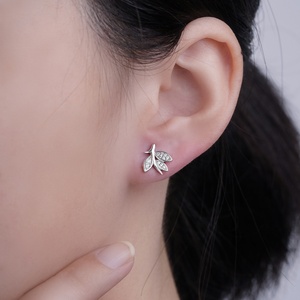 Boucles d'oreilles clous tendance en argent sterling plaqué rhodium avec zircon, forme géométrique, serties à griffes, cadeau pour mariage, anniversaire, fête CMA - Product Image 5