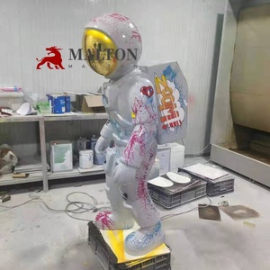 Esculturas de <span class=keywords><strong>Astronautas</strong></span> de Fibra de Vidrio con Recubrimiento Cromado de Personajes de Películas en Oferta - Product Image 5