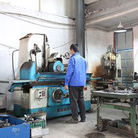 Loquet à bascule en acier inoxydable Verrouillage à ressort Caisse en bois Ruche Crochet Verrouillage Bec de canard Fermoir isolé pour baril d'étanchéité