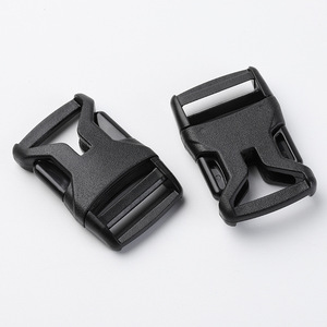 Hebilla de liberación lateral de plástico de 20 mm, negra, duradera, para ajuste de bolsos - Product Image 1
