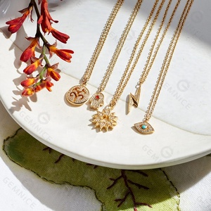 สร้อยคอจี้รูปมือฮัมซาประดับเพชรคิวบิกเซอร์โคเนียชุบทอง 14K สไตล์ทันสมัยสำหรับงานปาร์ตี้  สามารถเลือกสีได้  นำโชคสำหรับผู้หญิง - Product Image 4