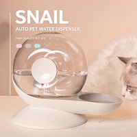 Fontaine à eau pour animaux de compagnie Gravity, distributeur d'eau surélevé pour chats âgés, chats et petits chiens, bol à boire sphérique pour animaux de compagnie