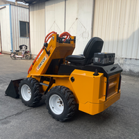 Mini-chargeuse sur pneus Kubota Euro 5 EPA à essence, 400 kg - 800 kg, avec accessoire broyeur forestier