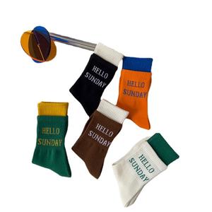 Chaussettes en vrac OEM 2026 Hello Sunday Crew Patchwork en coton pour le printemps et l'été, idéales pour le sport et le fitness, style classique rétro unisexe - Product Image 1