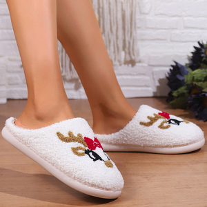 Pantoufles de Noël Mignonnes en Peluche Renne Chaussons Maison Confortables Animaux en Peluche Chaussures d'Intérieur Douillettes - Product Image 4