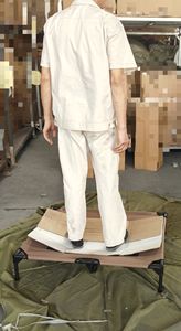 Fabrieksmodel Red Queen Size XL Koelend Huisdierenbed Zonder Kap Buiten Reizen Hondendekbedden OEM Luxe Opvouwbaar Camping Hondendekbed Herverkoop - Product Image 4