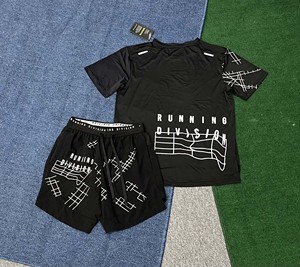 Nouvel ensemble <span class=keywords><strong>de</strong></span> course pour homme 2026, écologique, séchage rapide, respirant, avec t-shirt et short athlétique imprimé quadrillé pour l'entraînement en extérieur et la gym - Product Image 4
