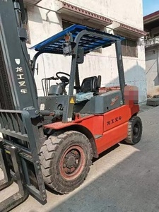 Reliable Used 4.5T Internal Combustion <b>Forklift</b> with 500mm Load Center and 6800kg Operating Weight for Factory Material Handling - Product Image 1