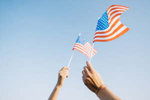 Giá Rẻ Chất Lượng Cao Chống Rách Tùy Chỉnh Polyester Vải In Ấn Tay Sóng Cờ Với Nhựa Cực - Product Image 5