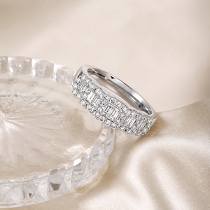 Anello nuziale geometrico elegante per donna, gioiello minimalista per proposta di matrimonio - Product Image 6
