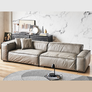 Canapés en cuir de luxe de marques italiennes avec coussins en plumes doux - Product Image 3