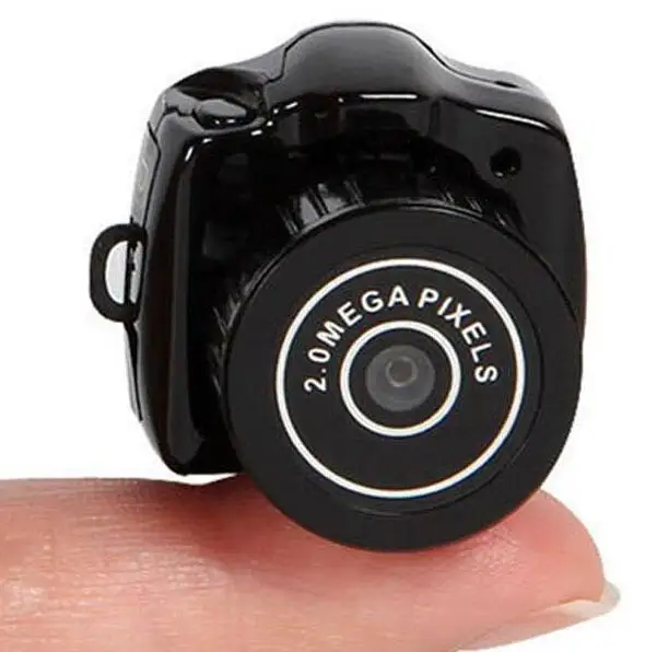 كاميرا فيديو صغيرة للغاية Y2000 بدقة 1208×720 بكسل كاميرا DV DVR رياضية محمولة كاميرا تسجيل كاميرا للطائرات الأليفة الاستوديو