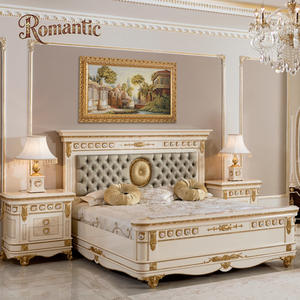 โครงเตียงไม้เนื้อแข็งสีขาวสไตล์หรูหราแบบตุรกี ขนาดใหญ่ สำหรับเตียงคู่  แบบวินเทจ  ขนาดควีนไซส์ สีทอง  พร้อมชุดเฟอร์นิเจอร์ครบชุด - Product Image 6