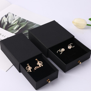 Cajas de joyería rectangulares de papel <span class=keywords><strong>kraft</strong></span> para anillos y collares, cajas de embalaje de joyería al por mayor del fabricante - Product Image 3