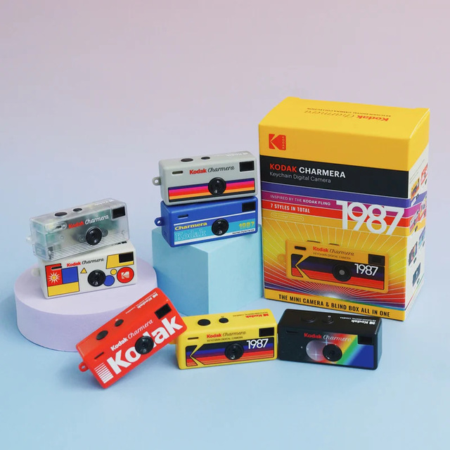 Kodak Charmera Rectangular Keychain 35MM/F2.4 Digital Camera with Flash 5 Colors Random Color Gift