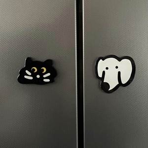 Modernas Pegatinas Magnéticas para Refrigerador con Figuras de Personajes de Anime y Animales Coreanos en Acrílico - Product Image 3