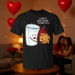 Camiseta con Dobleño de San Valentín "Me Encanta Cuando Estás Dentro de Mí" - Regalo Divertido y Lúdico para Enamorados - Product Image 3