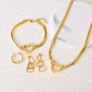 Parure de bijoux romantique de luxe en acier inoxydable, style coréen, plaqué or 14k 18k, 4 pièces, en forme de cœur, pour femme - Product Image 4