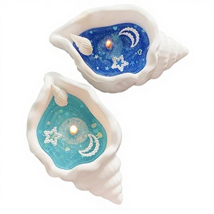 Caixa de Presente com Vela Aromática Artesanal de Cera de Gelatina em Formato de Estrela-do-mar e Concha, Aroma Oceânico - Product Image 1