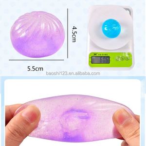 Juguete Blandito de Pelota de Agua con Forma de Bollo al Vapor Mini de 5.5*4.5cm, Irrompible, de Goma TPR Suave, para Aliviar el Estrés, Juguete Antiestrés para Apretar y Bromas - Product Image 4