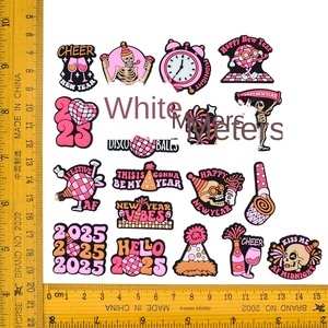 Nuevo 2025 Serie de Año Nuevo Accesorios para zapatos Diy Hebilla para zapatos Decoración festiva de dibujos animados Accesorios para zapatos de goma suave - Product Image 4
