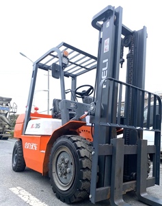 Chariot élévateur diesel d'occasion HELI H3.5XT en promotion |   Capacité de 3,5 tonnes |   Idéal pour le port et la logistique lourde - Product Image 3