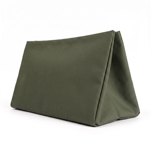Sac de rangement cosmétique vert foncé tendance avec fermeture magnétique et poche ouverte pour le rangement du maquillage - Product Image 5