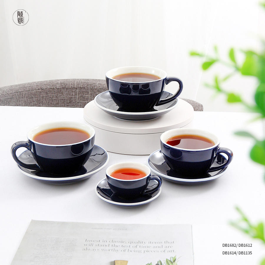 รอยัลบลู