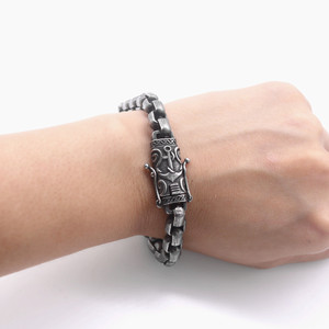 yunnique Pulsera de acero de titanio con diseño geométrico, joyería de regalo unisex - Product Image 3