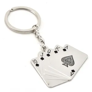 Kartu bermain tangan Poker Royal Flush gantungan kunci mobil keren gantungan kunci untuk pria wanita Aksesori kunci berguna