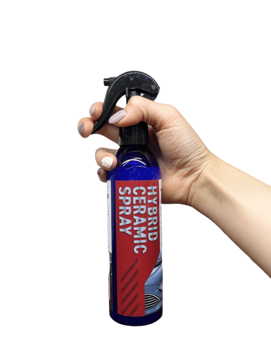 Car Polish with under Coating Feature Enhances Paint Quality